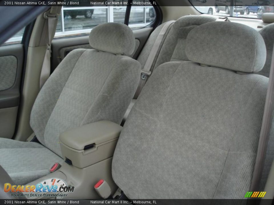 2001 Nissan Altima GXE Satin White / Blond Photo #13