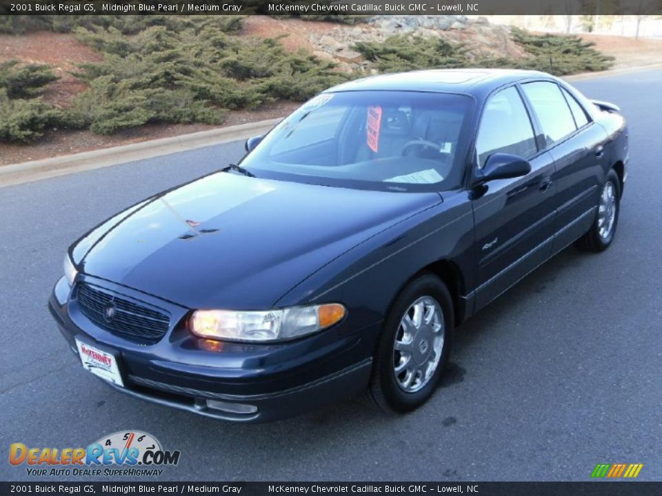 2001 Buick Regal GS Midnight Blue Pearl / Medium Gray Photo #1