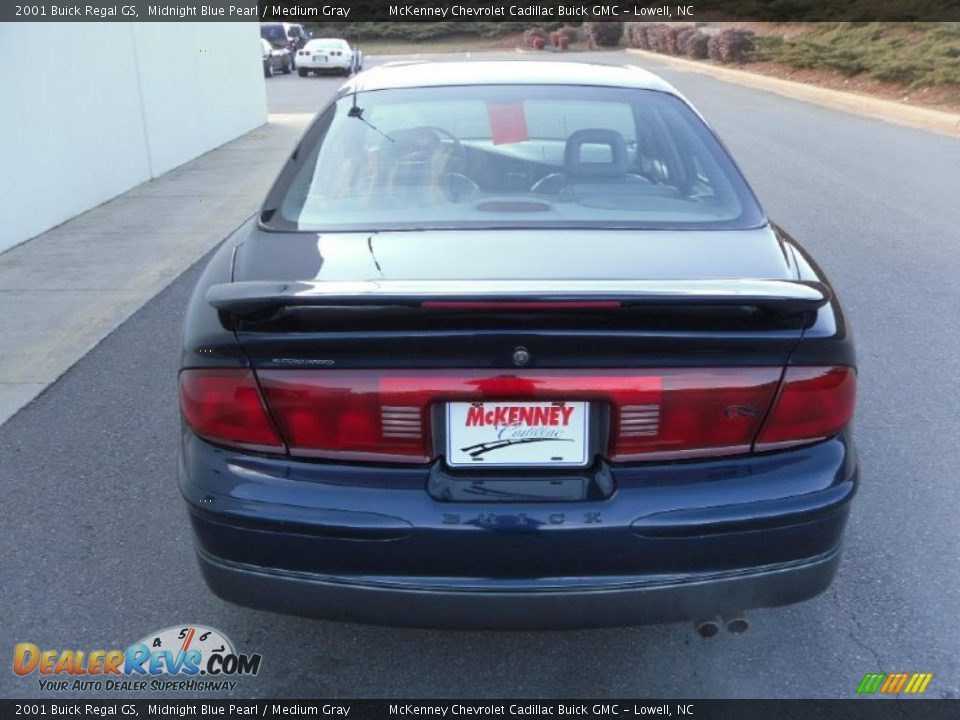 2001 Buick Regal GS Midnight Blue Pearl / Medium Gray Photo #3