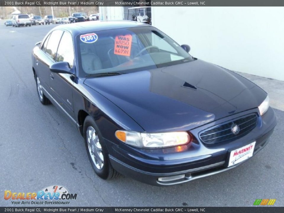 2001 Buick Regal GS Midnight Blue Pearl / Medium Gray Photo #5