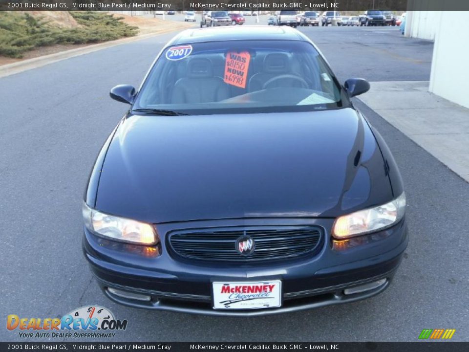 2001 Buick Regal GS Midnight Blue Pearl / Medium Gray Photo #6