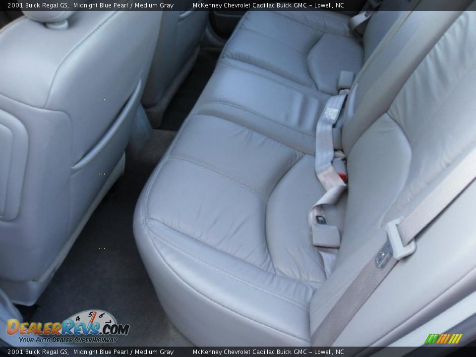 2001 Buick Regal GS Midnight Blue Pearl / Medium Gray Photo #11