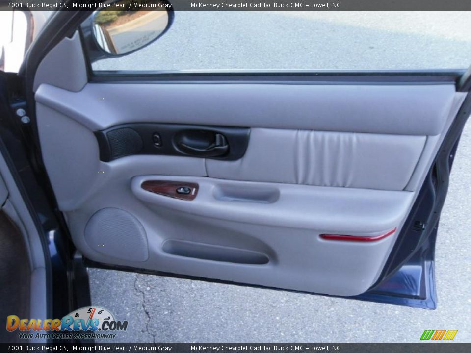 2001 Buick Regal GS Midnight Blue Pearl / Medium Gray Photo #14