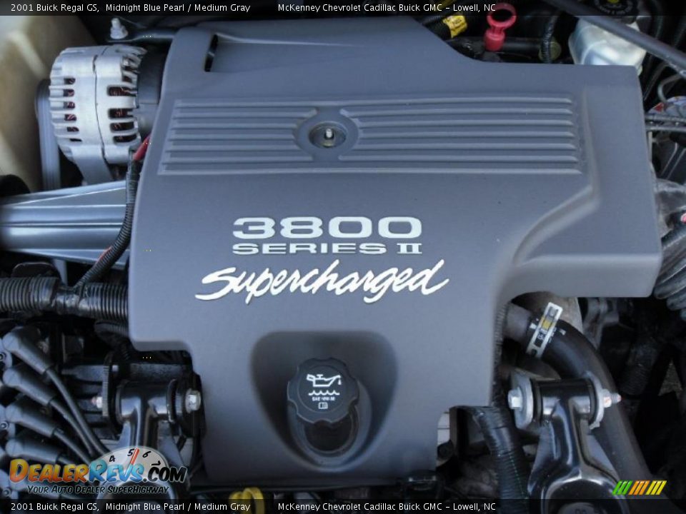 2001 Buick Regal GS Midnight Blue Pearl / Medium Gray Photo #20