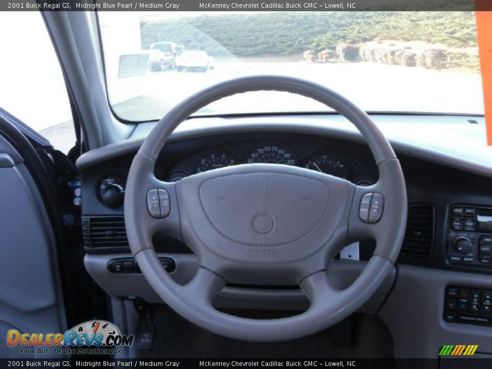 2001 Buick Regal GS Midnight Blue Pearl / Medium Gray Photo #21