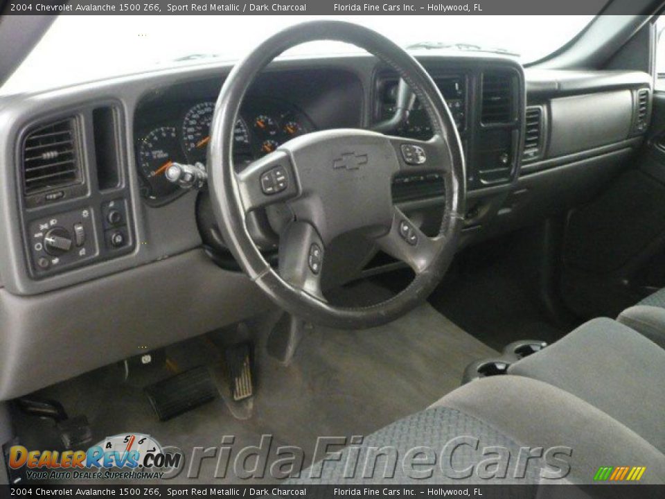 2004 Chevrolet Avalanche 1500 Z66 Sport Red Metallic / Dark Charcoal Photo #10