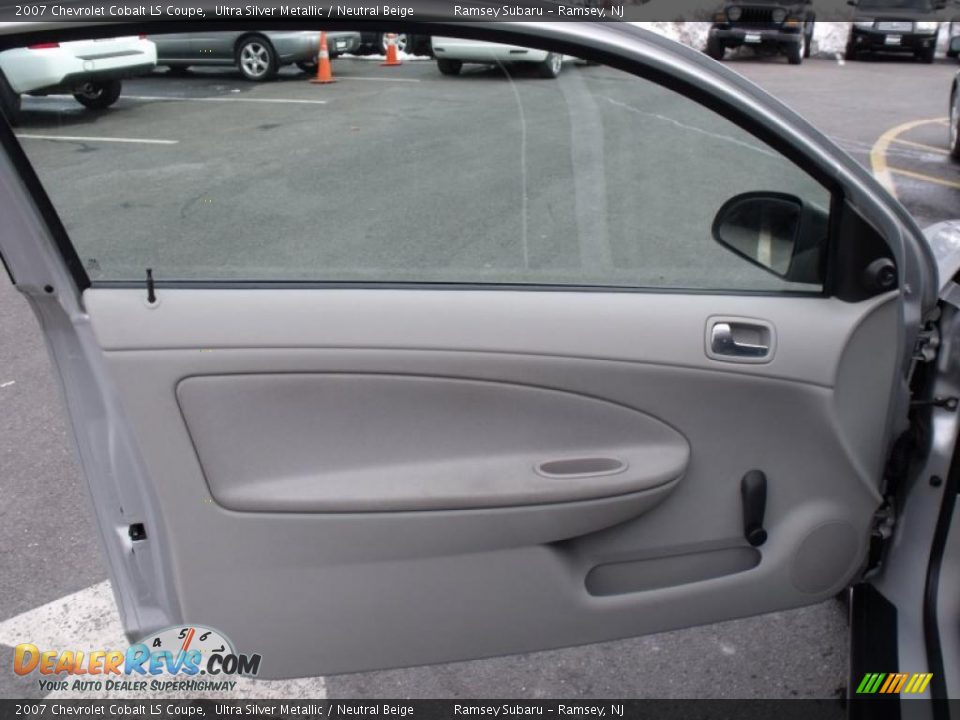 2007 Chevrolet Cobalt LS Coupe Ultra Silver Metallic / Neutral Beige Photo #7