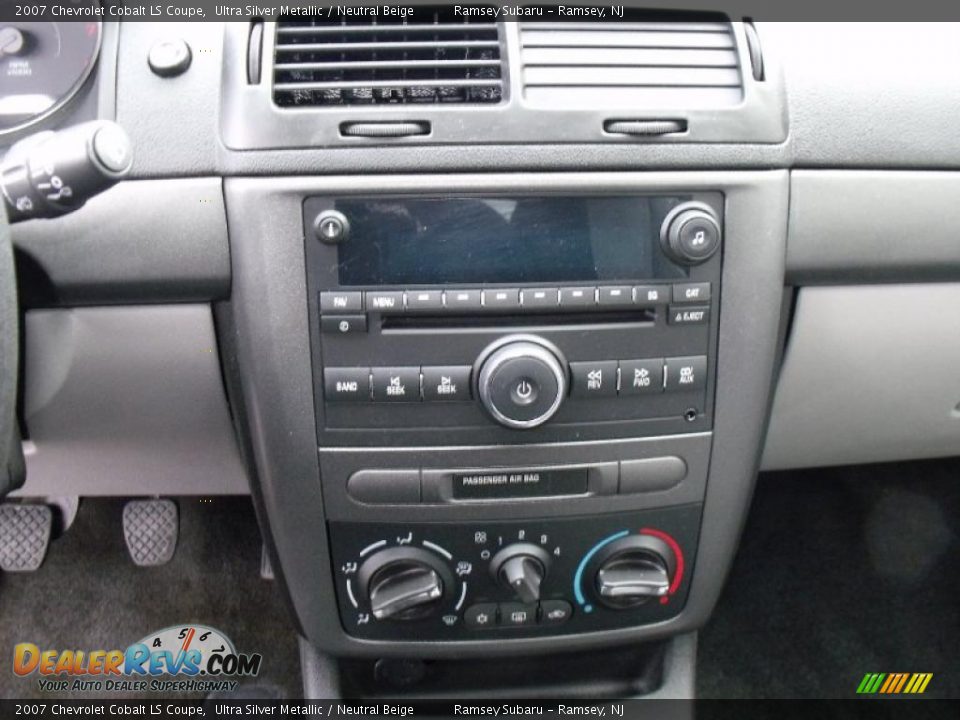 2007 Chevrolet Cobalt LS Coupe Ultra Silver Metallic / Neutral Beige Photo #11