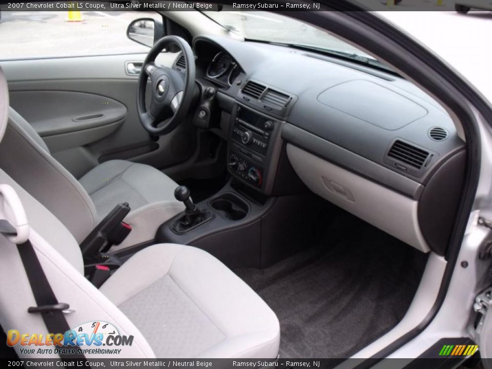 2007 Chevrolet Cobalt LS Coupe Ultra Silver Metallic / Neutral Beige Photo #12