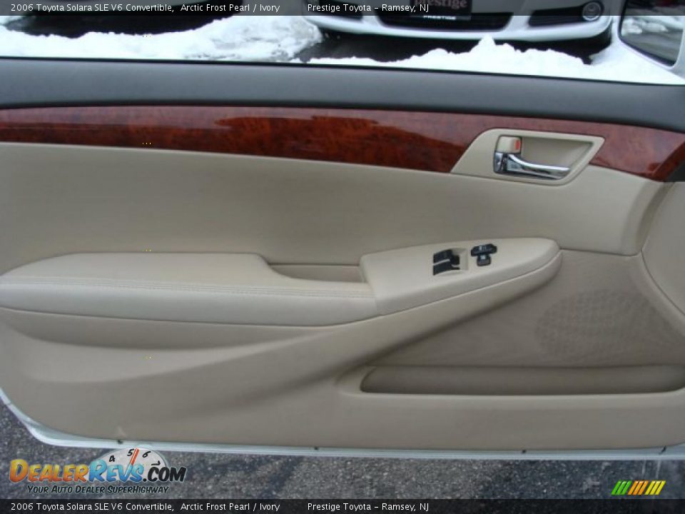 2006 Toyota Solara SLE V6 Convertible Arctic Frost Pearl / Ivory Photo #7