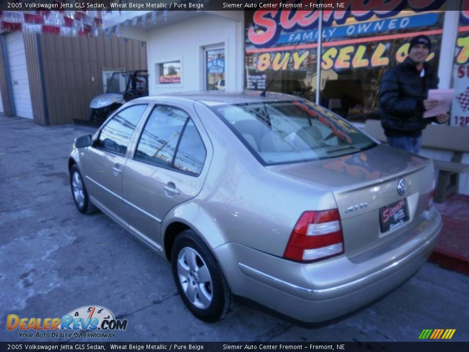 2005 Volkswagen Jetta GLS Sedan Wheat Beige Metallic / Pure Beige Photo #6