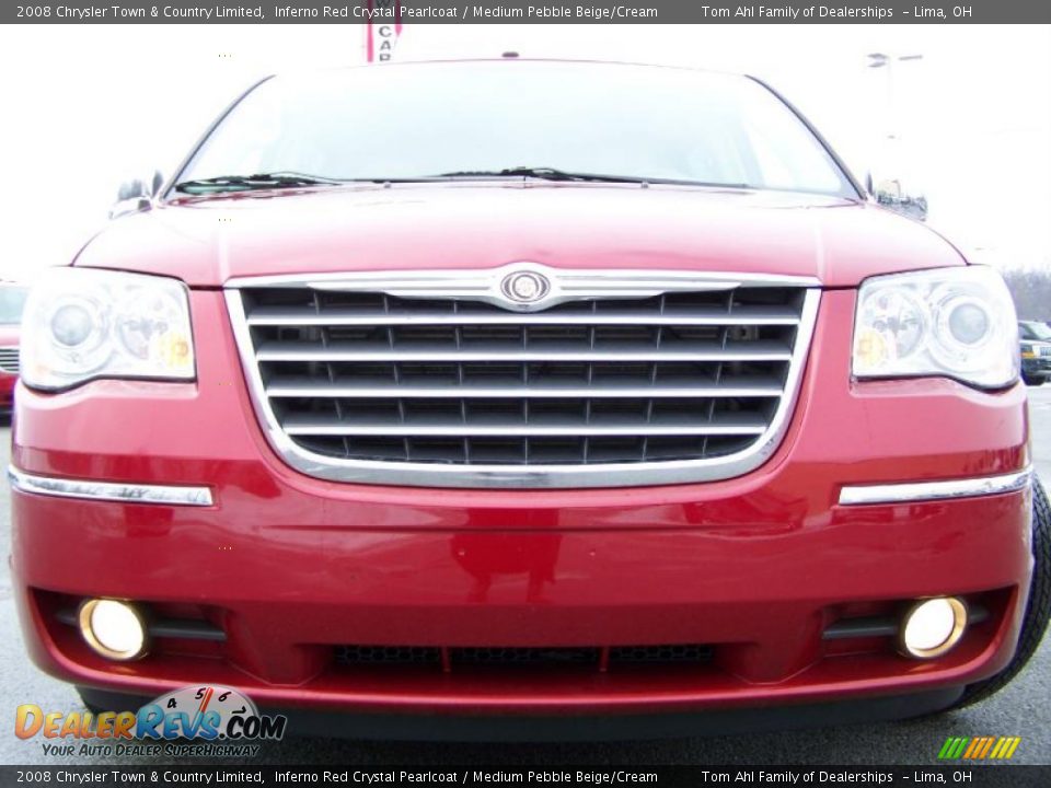 2008 Chrysler Town & Country Limited Inferno Red Crystal Pearlcoat / Medium Pebble Beige/Cream Photo #3
