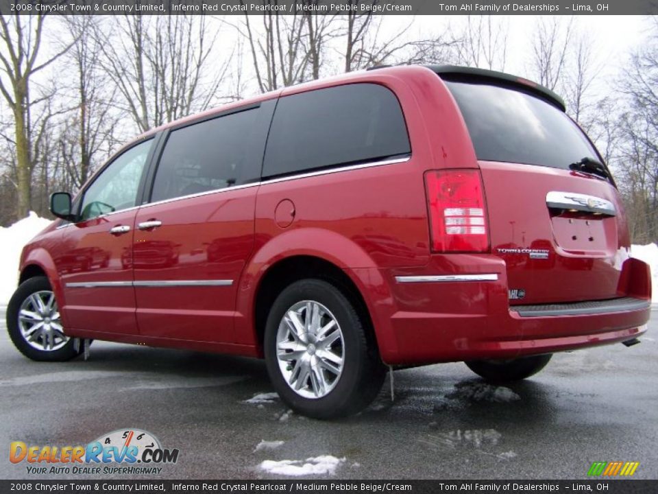 2008 Chrysler Town & Country Limited Inferno Red Crystal Pearlcoat / Medium Pebble Beige/Cream Photo #4