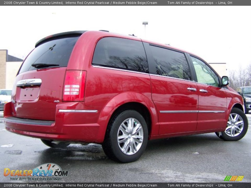 2008 Chrysler Town & Country Limited Inferno Red Crystal Pearlcoat / Medium Pebble Beige/Cream Photo #7