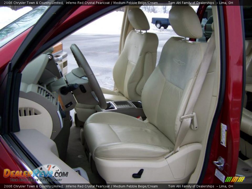 2008 Chrysler Town & Country Limited Inferno Red Crystal Pearlcoat / Medium Pebble Beige/Cream Photo #9