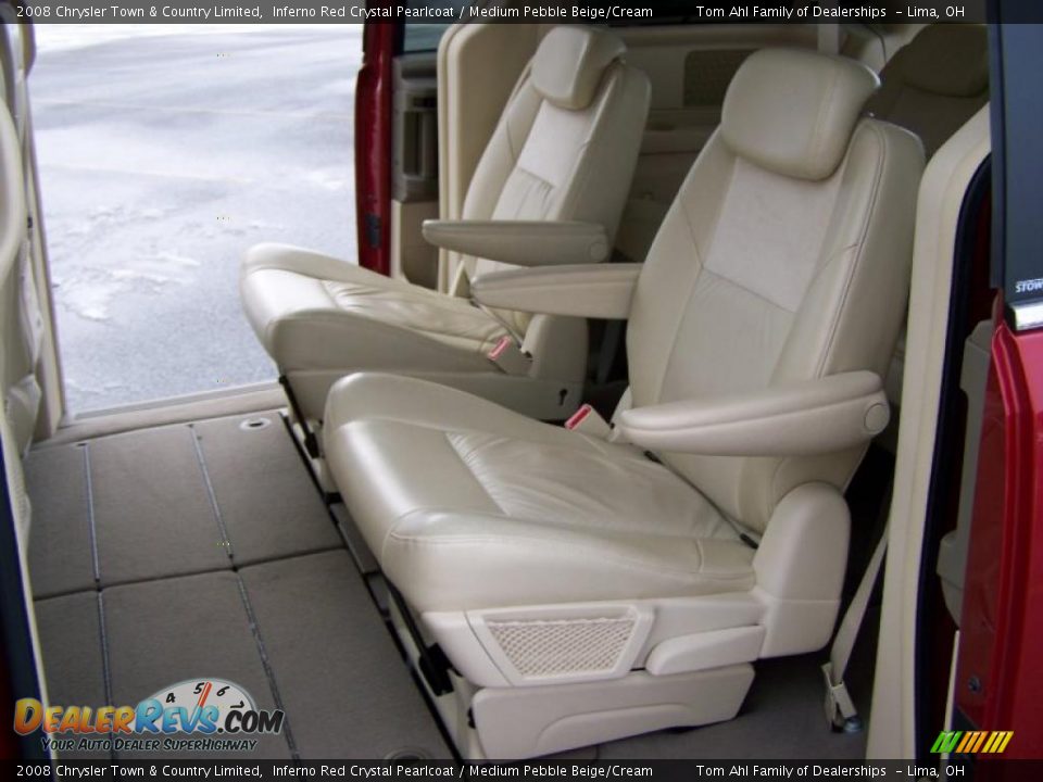 2008 Chrysler Town & Country Limited Inferno Red Crystal Pearlcoat / Medium Pebble Beige/Cream Photo #13