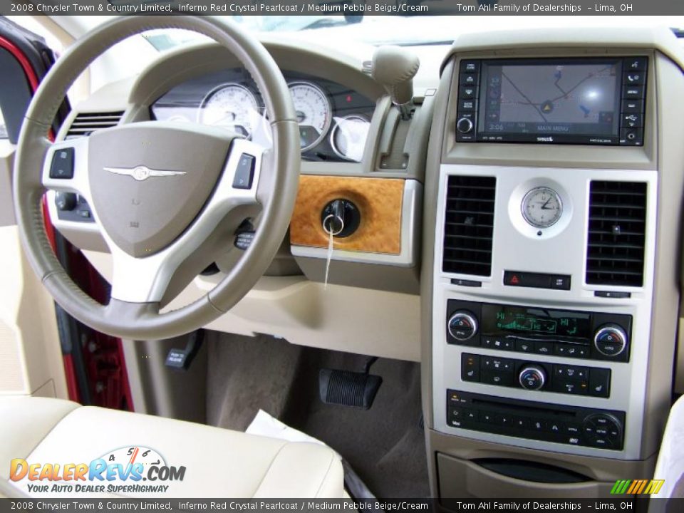 2008 Chrysler Town & Country Limited Inferno Red Crystal Pearlcoat / Medium Pebble Beige/Cream Photo #21