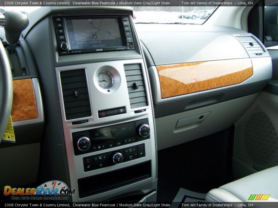 2008 Chrysler Town & Country Limited Clearwater Blue Pearlcoat / Medium Slate Gray/Light Shale Photo #23