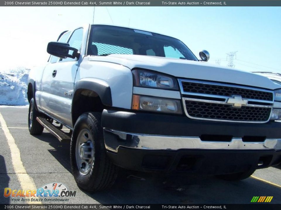 2006 Chevrolet Silverado 2500HD Extended Cab 4x4 Summit White / Dark Charcoal Photo #2