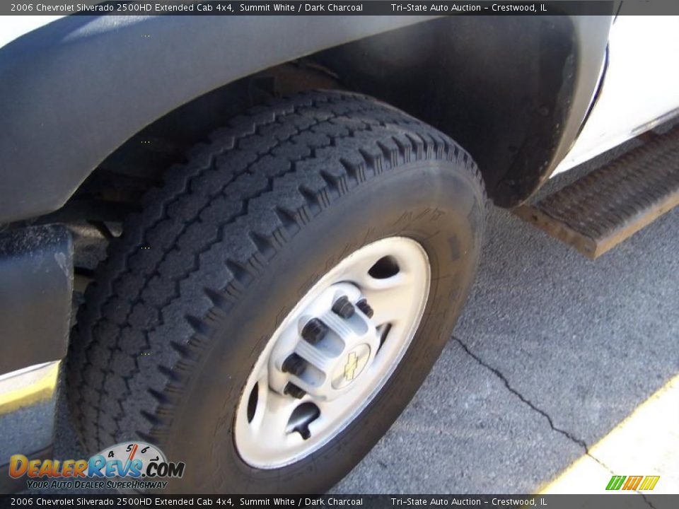 2006 Chevrolet Silverado 2500HD Extended Cab 4x4 Summit White / Dark Charcoal Photo #18