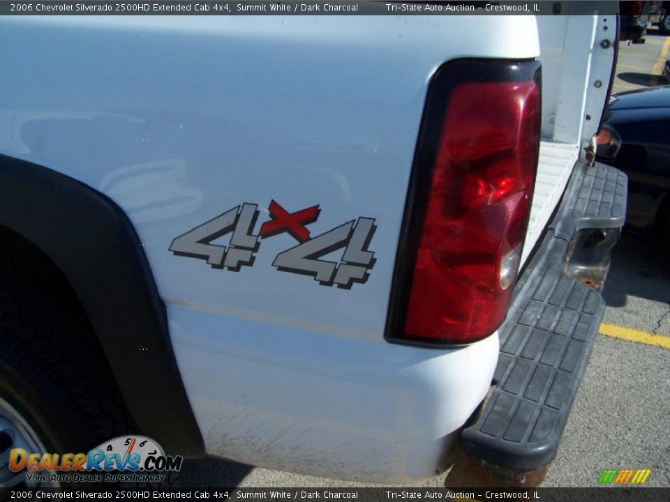 2006 Chevrolet Silverado 2500HD Extended Cab 4x4 Summit White / Dark Charcoal Photo #29
