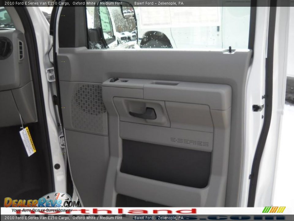 2010 Ford E Series Van E150 Cargo Oxford White / Medium Flint Photo #9