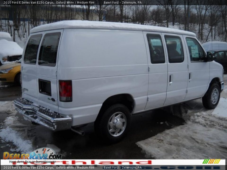 2010 Ford E Series Van E150 Cargo Oxford White / Medium Flint Photo #11