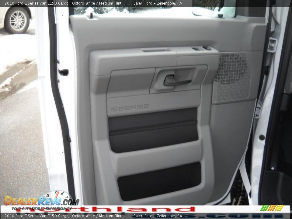 2010 Ford E Series Van E150 Cargo Oxford White / Medium Flint Photo #15