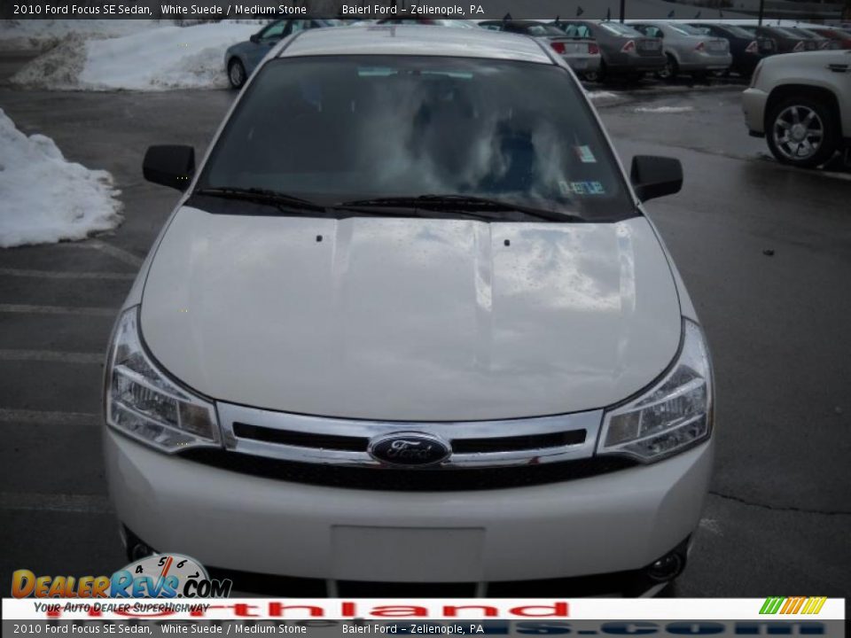 2010 Ford Focus SE Sedan White Suede / Medium Stone Photo #3