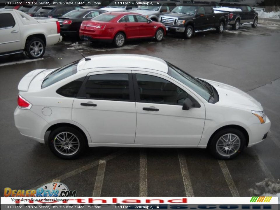 2010 Ford Focus SE Sedan White Suede / Medium Stone Photo #5