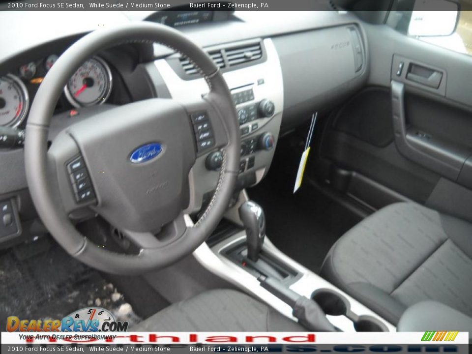 2010 Ford Focus SE Sedan White Suede / Medium Stone Photo #10
