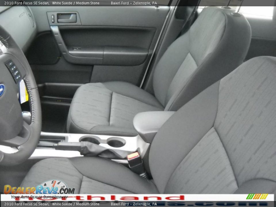 2010 Ford Focus SE Sedan White Suede / Medium Stone Photo #11