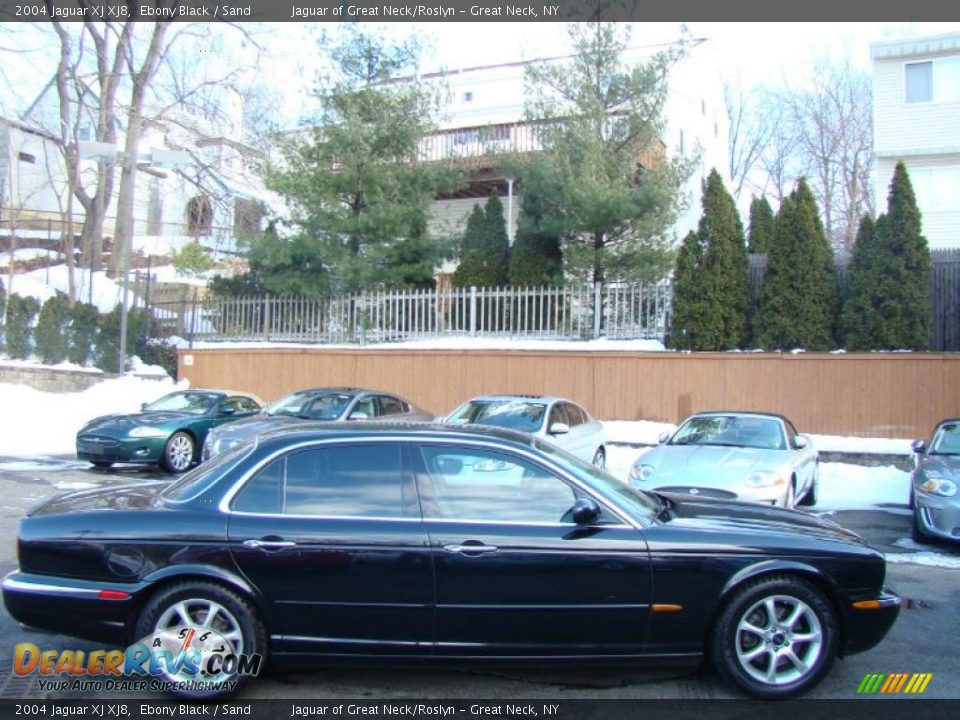 2004 Jaguar XJ XJ8 Ebony Black / Sand Photo #7
