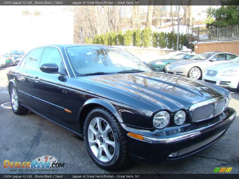 2004 Jaguar XJ XJ8 Ebony Black / Sand Photo #8