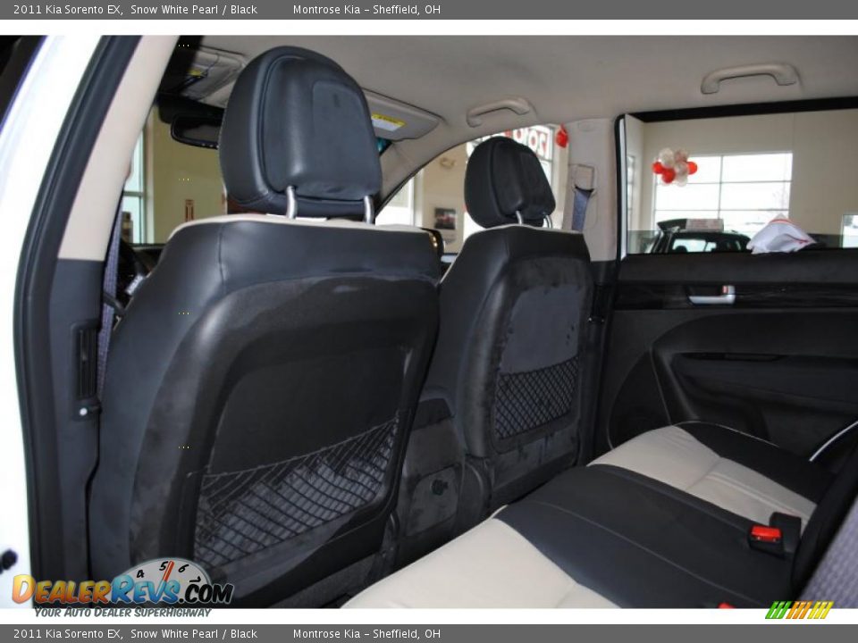 2011 Kia Sorento EX Snow White Pearl / Black Photo #18