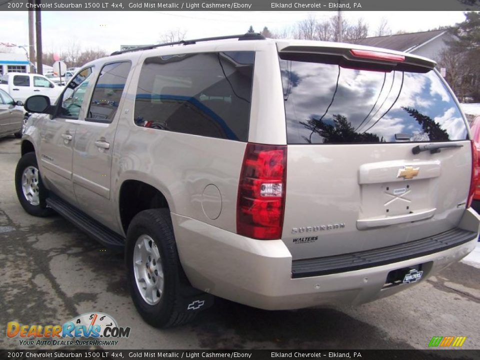 2007 Chevrolet Suburban 1500 LT 4x4 Gold Mist Metallic / Light Cashmere/Ebony Photo #4