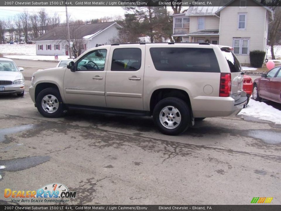 2007 Chevrolet Suburban 1500 LT 4x4 Gold Mist Metallic / Light Cashmere/Ebony Photo #5