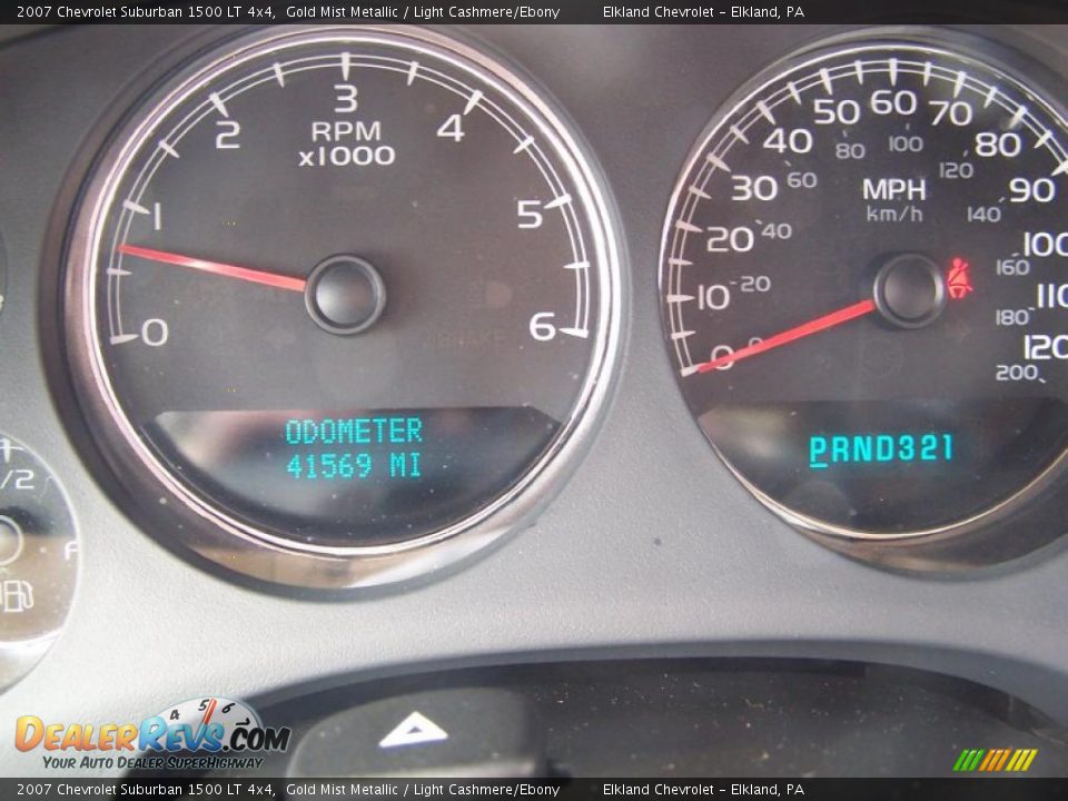 2007 Chevrolet Suburban 1500 LT 4x4 Gold Mist Metallic / Light Cashmere/Ebony Photo #16