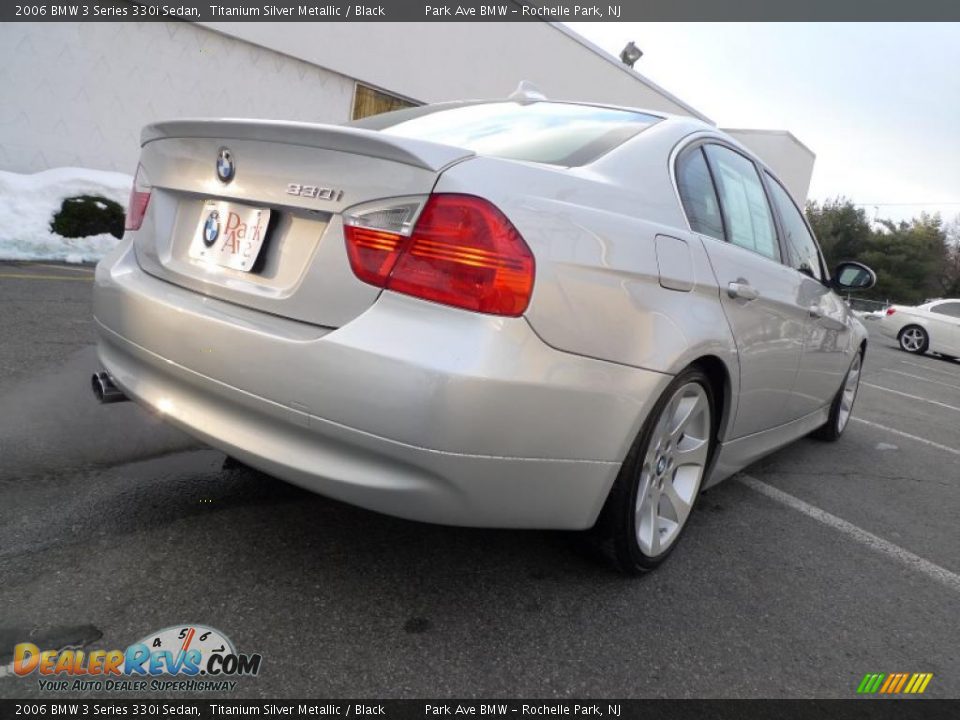 2006 BMW 3 Series 330i Sedan Titanium Silver Metallic / Black Photo #17