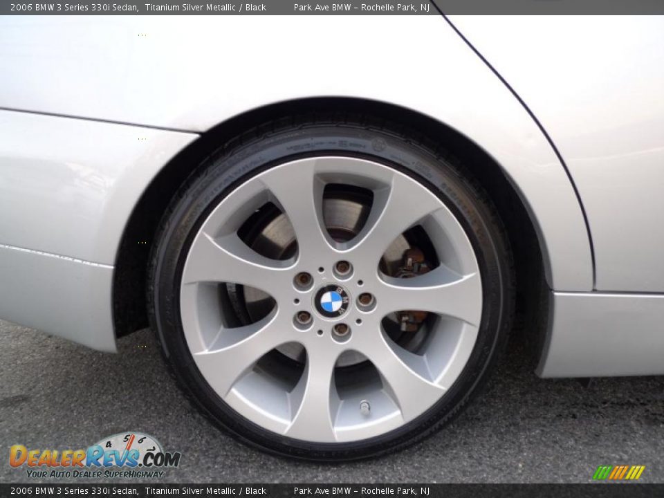 2006 BMW 3 Series 330i Sedan Titanium Silver Metallic / Black Photo #19