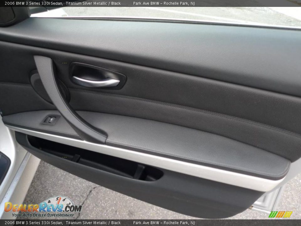 2006 BMW 3 Series 330i Sedan Titanium Silver Metallic / Black Photo #36