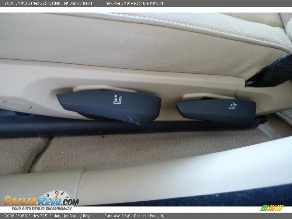 2006 BMW 3 Series 325i Sedan Jet Black / Beige Photo #31