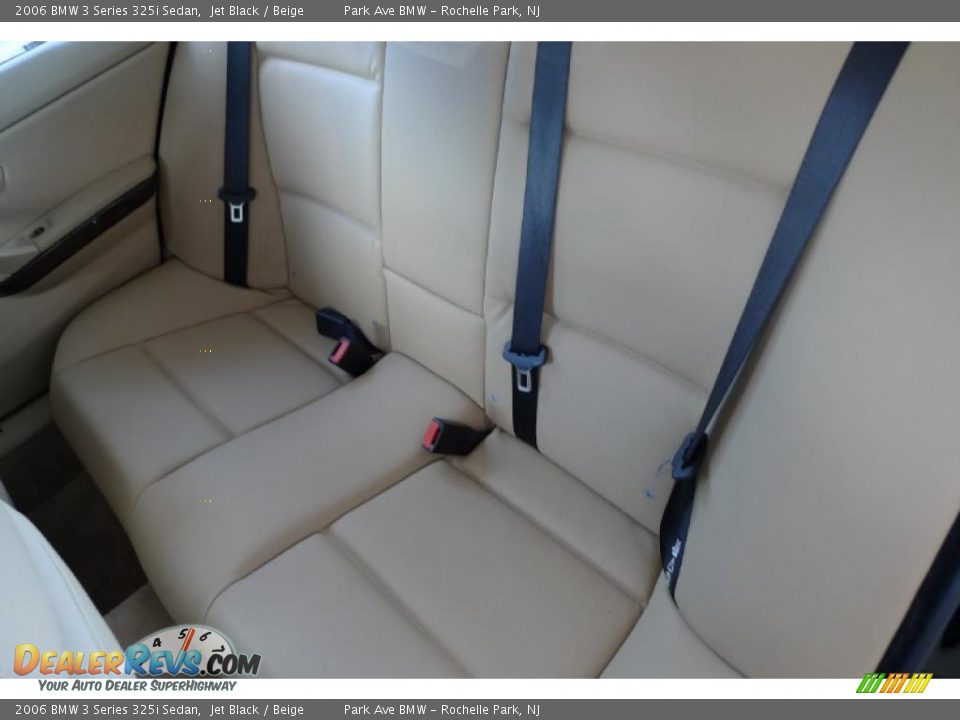 2006 BMW 3 Series 325i Sedan Jet Black / Beige Photo #34