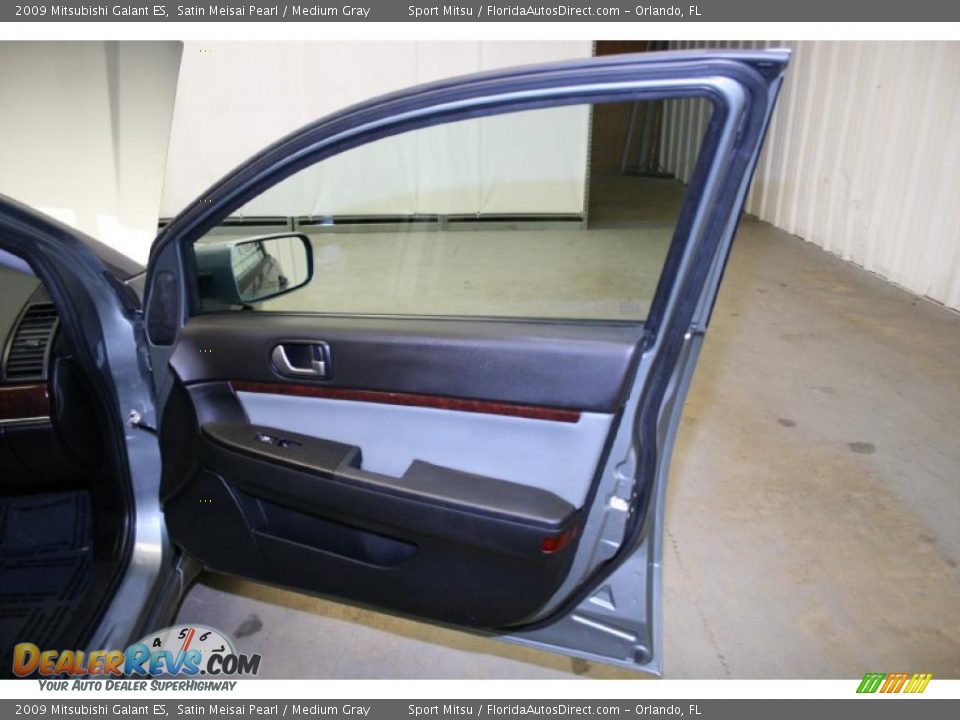 2009 Mitsubishi Galant ES Satin Meisai Pearl / Medium Gray Photo #20