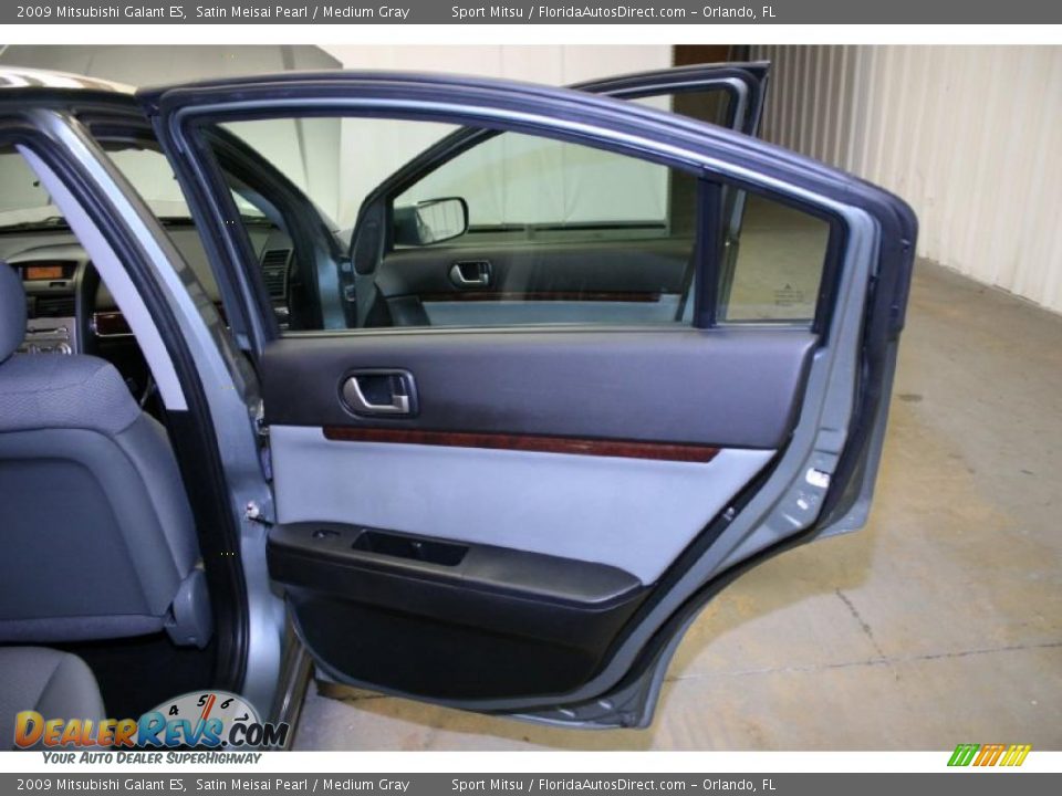 2009 Mitsubishi Galant ES Satin Meisai Pearl / Medium Gray Photo #22