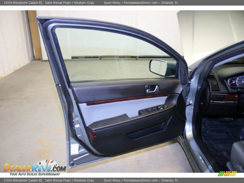 2009 Mitsubishi Galant ES Satin Meisai Pearl / Medium Gray Photo #26