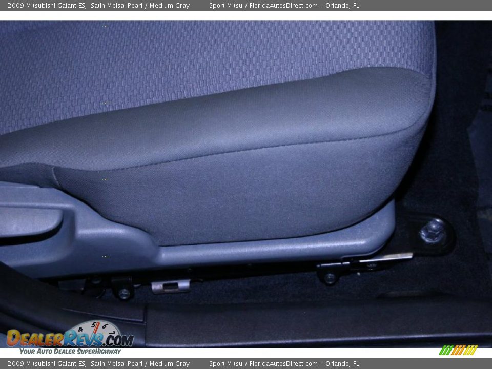 2009 Mitsubishi Galant ES Satin Meisai Pearl / Medium Gray Photo #33