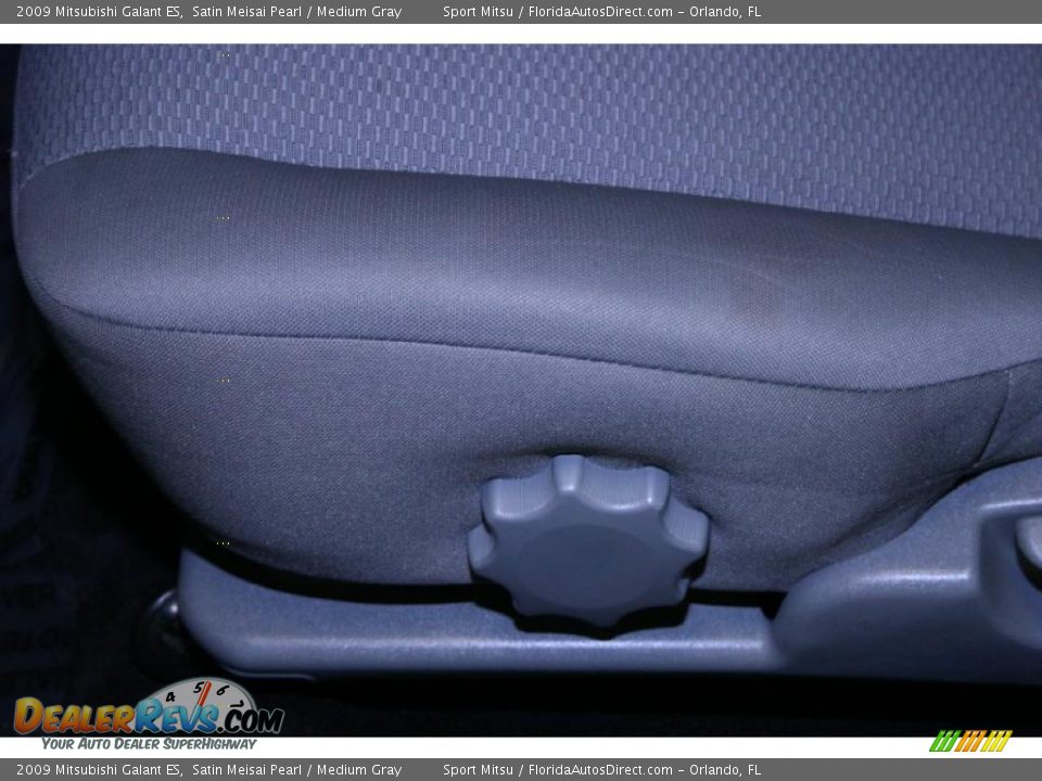 2009 Mitsubishi Galant ES Satin Meisai Pearl / Medium Gray Photo #34