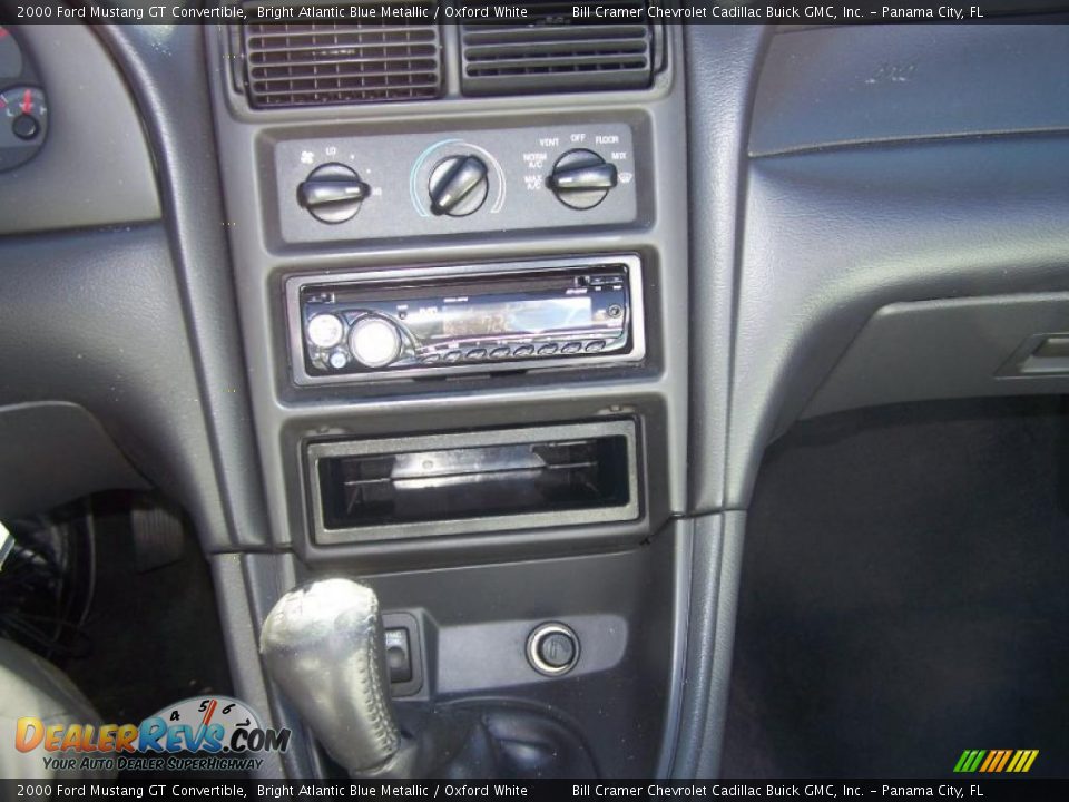 2000 Ford Mustang GT Convertible Bright Atlantic Blue Metallic / Oxford White Photo #10
