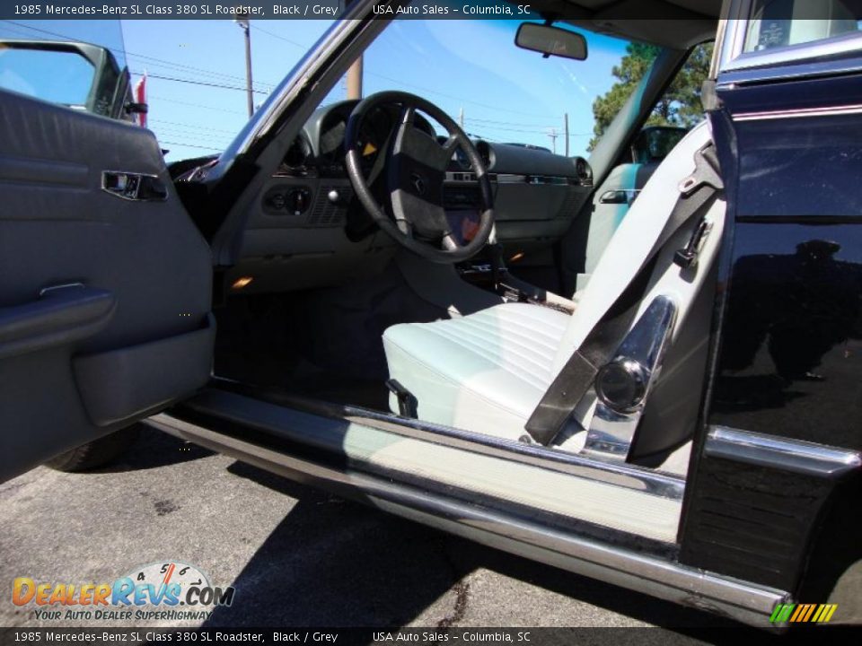 1985 Mercedes-Benz SL Class 380 SL Roadster Black / Grey Photo #4